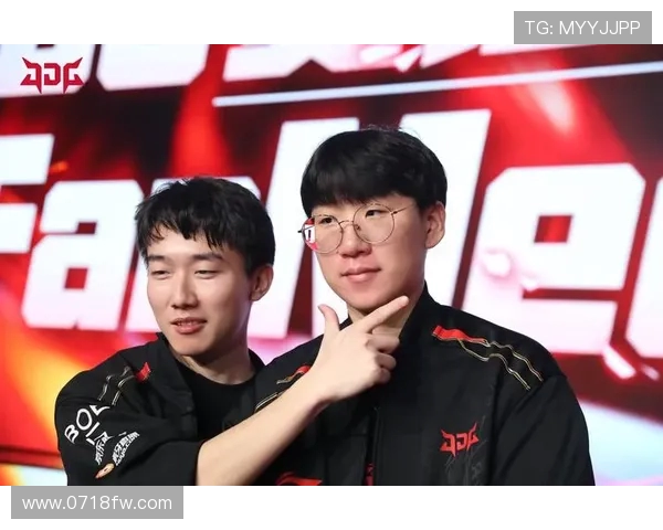 JDG战队以75分稳居世界冠军杯积分榜首位争夺冠军之路愈发激烈