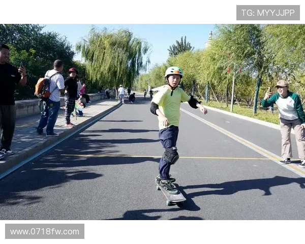 武汉城市马拉松评析滑板队展现的卓越耐力与团队精神